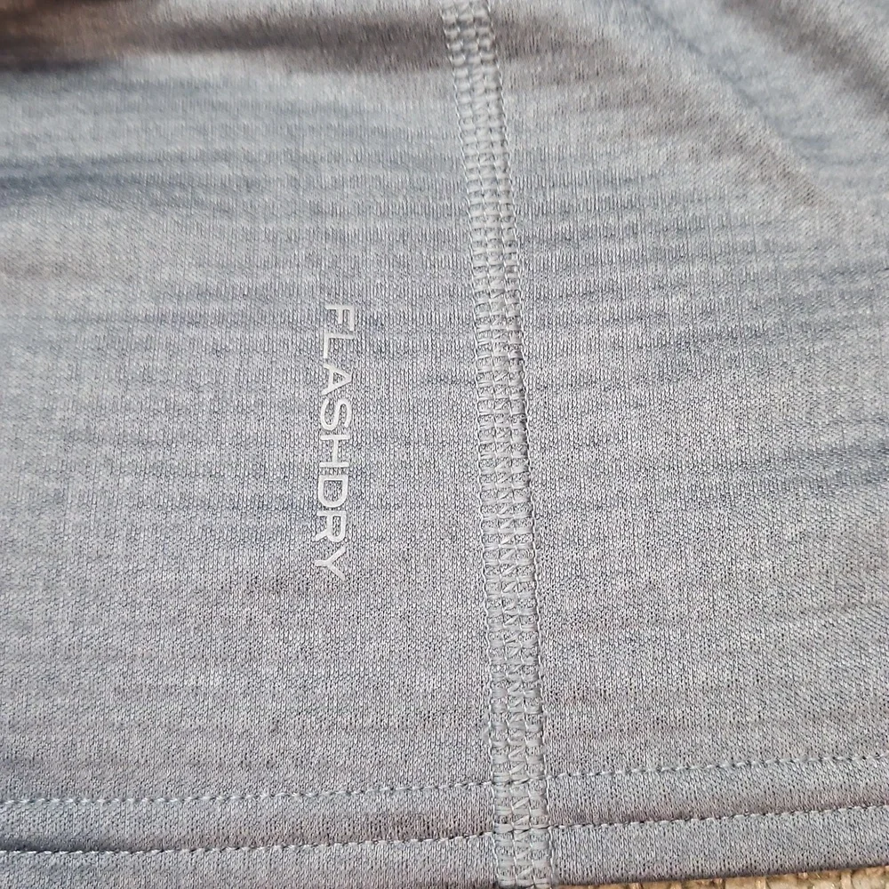 The North Face Men's Quarter-Zip Pullover Medium Gray Running